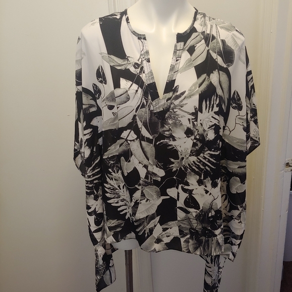 NWOT Sioni floral semi sheer flowy cover up - Picture 1 of 3